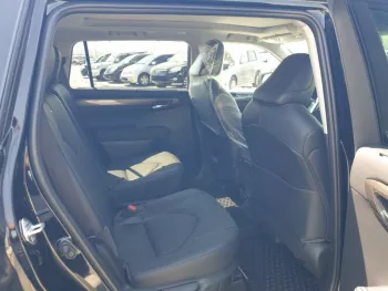 2023 Toyota Highlander 2.4L Petrol Platinum Awd canadian spec