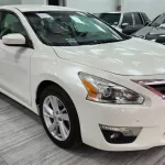 Nissan Altima SV 2.5L V4 2016 Mid Option White Color - Thumbnail 2