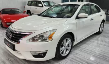 Nissan Altima SV 2.5L V4 2016 Mid Option White Color