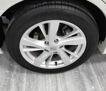 Nissan Altima SV 2.5L V4 2016 Mid Option White Color