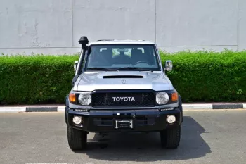 2023 TOYOTA LAND CRUISER 79 DOUBLE CAB PICKUP BLACK EDITION V8 4.5L TURBO DIESEL 4WD MANUAL TRANSMISSION