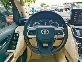 TOYOTA LAND CRUISER LC300 GXR 4.0L V6 2023 Dark Blue Color