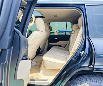 TOYOTA LAND CRUISER LC300 GXR 4.0L V6 2023 Dark Blue Color