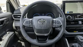 TOYOTA HIGHLANDER LIMITED 2.4L PETROL AWD AT MY2023 – BLACK