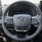 TOYOTA HIGHLANDER LIMITED 2.4L PETROL AWD AT MY2023 – BLACK - Thumbnail 8
