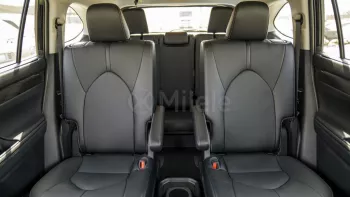 TOYOTA HIGHLANDER LIMITED 2.4L PETROL AWD AT MY2023 – BLACK