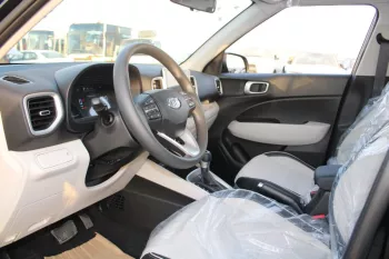 LHD - HYUNDAI VENUE 1.0L PETROL 2023 MODEL YEAR PREMIER PLUS