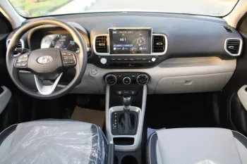 LHD - HYUNDAI VENUE 1.0L PETROL 2023 MODEL YEAR PREMIER PLUS