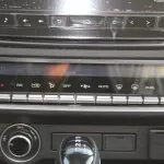 LHD - ISUZU D-MAX 2023 3.0L DIESEL DOUBLE CAB 4WD FULL OPTIONS - AUTOMATIC - SILVER - Thumbnail 14