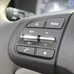 LHD - HYUNDAI VENUE 1.0L 2023 PETROL PREMIER PLUS AUTOMATIC - SILVER - Thumbnail 12