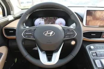 LHD - HYUNDAI SANTA FEE 2.5L 2023 PETROL 2WD LUXURY AUTOMATIC - WHITE