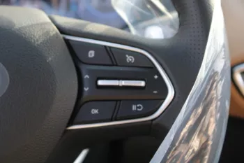 LHD - HYUNDAI SANTA FEE 2.5L PETROL 2WD LUXURY AUTOMATIC - RAIN FOREST
