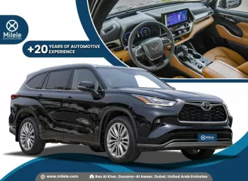 TOYOTA HIGHLANDER PLATINUM 2.4L PETROL AWD AT MY2023 – BLACK