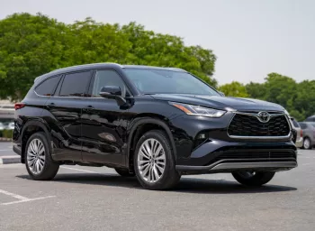 TOYOTA HIGHLANDER PLATINUM 2.4L PETROL AWD AT MY2023 – BLACK