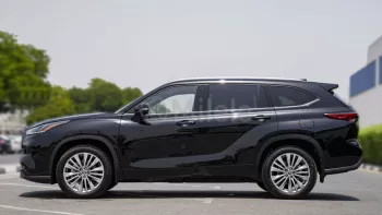 TOYOTA HIGHLANDER PLATINUM 2.4L PETROL AWD AT MY2023 – BLACK