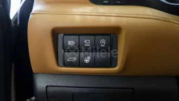 TOYOTA HIGHLANDER PLATINUM 2.4L PETROL AWD AT MY2023 – BLACK