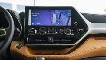 TOYOTA HIGHLANDER PLATINUM 2.4L PETROL AWD AT MY2023 – BLACK