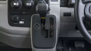 TOYOTA HIACE HR 2.8L DIESEL AT 14SEATER MY2023 – WHITE (RHD)