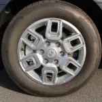 LHD - HYUNDAI STARIA 3.5L PETROL 11-SEATER COMFORT AUTOMATIC 2023 GREY COLOUR - Thumbnail 29