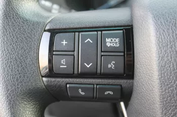 TOYOTA HILUX ADVENTURE 4.0L V6 4X4 D/C AT FULL OPTION PETROL 2021