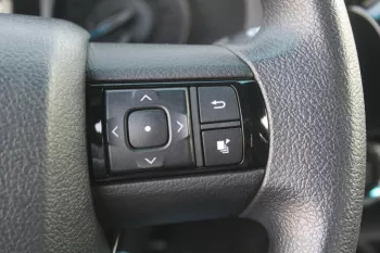 TOYOTA HILUX ADVENTURE 4.0L V6 4X4 D/C AT FULL OPTION PETROL 2021