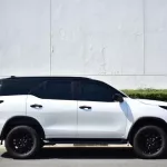 2023 TOYOTA FORTUNER LEGENDER V6 4.0L PETROL 7 SEAT AUTOMATIC - Thumbnail 3