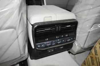 2022 TOYOTA LAND CRUISER 300 VXR V6 3.5L TWIN TURBO 7 SEAT 10 SPEED AUTOMATIC