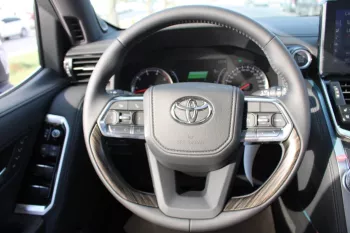 LHD - TOYOTA LANDCRUISER 300 3.3L V6 DIESEL VXR- A AUTOMATIC 2023