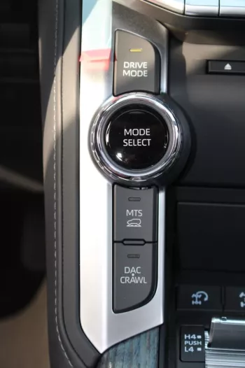 LHD - TOYOTA LANDCRUISER 300 3.3L V6 DIESEL VXR- A AUTOMATIC 2023