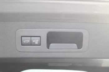 LHD - TOYOTA LANDCRUISER 300 3.3L V6 DIESEL VXR- A AUTOMATIC 2023