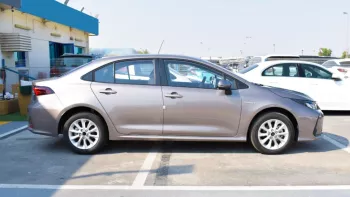 TOYOTA COROLLA HYBRID 1.8L V4 2022 EXPORT PRICE