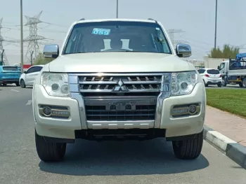 MITSHUBISHI PAJERO GLS 3.8L PETROL V6 FULL OPTION 2018 SILVER