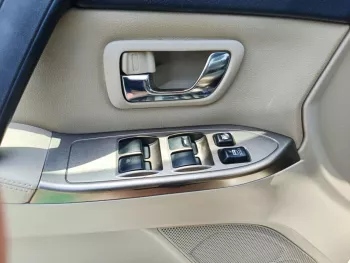 MITSHUBISHI PAJERO GLS 3.8L PETROL V6 FULL OPTION 2018 SILVER