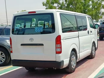 TOYOTA HIACE 2.7L PETROL V4 MT 2010 USED