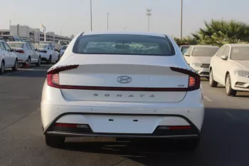 HYUNDAI SONATA 2.5L PETROL 2022 FWD 4DOORS White Color