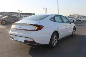 HYUNDAI SONATA 2.5L PETROL 2022 FWD 4DOORS White Color