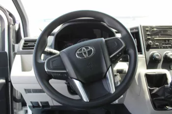 TOYOTA HIACE 3.5L WHITE PETROL 2023 WHITE