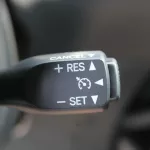 TOYOTA C-HR 1.8L CUV FWD 5DOORS HYBRID 2023 GREY - Thumbnail 10