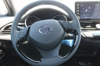 TOYOTA C-HR 1.8L CUV FWD 5DOORS HYBRID 2023 GREY