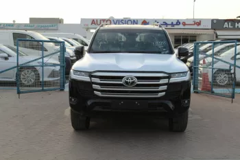 Toyota land cruiser 3.3L 2022 diesel 4wD 5 doors Black Color