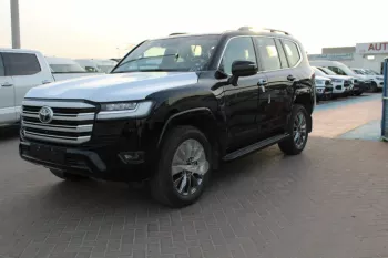 Toyota land cruiser 3.3L 2022 diesel 4wD 5 doors Black Color