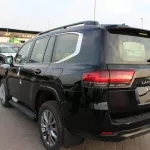 Toyota land cruiser 3.3L 2022 diesel 4wD 5 doors Black Color - Thumbnail 5