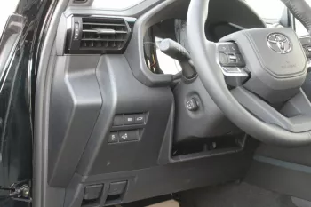 Toyota land cruiser 3.3L 2022 diesel 4wD 5 doors Black Color