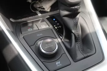 TOYOTA RAV4 2.5L PETROL FWD 2023 GREY