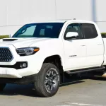 TOYOTA TACOMA TRD FULL OPTION 3.5L PETROL V6 2020 USED 9000KM - Thumbnail 2
