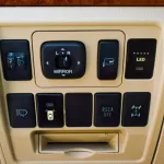 TOYOTA LAND CRUISER GXR 2015 4.0L PETROL USED 143000KM - Thumbnail 9