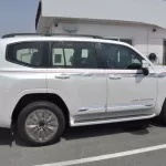 LHD - TOYOTA LANDCRUISER 300 3.3L V6 DIESEL TWIN TURBO GXR HIGH AUTOMATIC 2023 WHITE - Thumbnail 2