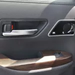 LHD - TOYOTA LANDCRUISER 300 3.3L V6 DIESEL TWIN TURBO GXR HIGH AUTOMATIC 2023 WHITE - Thumbnail 19