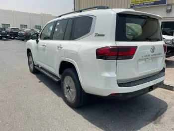 LHD - TOYOTA LANDCRUISER 300 4.0L V6 PETROL VX AUTO WHITE 2023