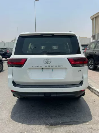 LHD - TOYOTA LANDCRUISER 300 4.0L V6 PETROL VX AUTO WHITE 2023